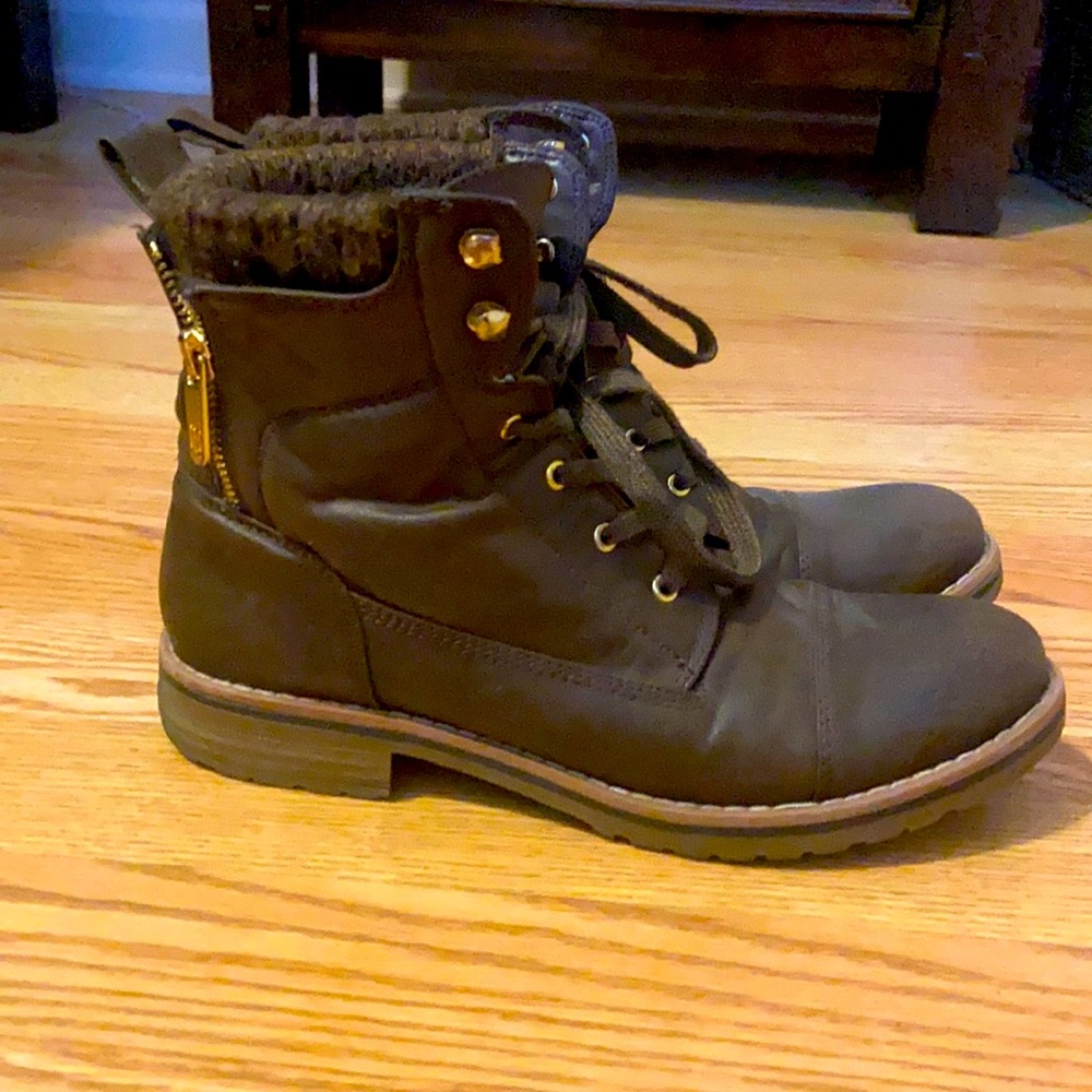 Tommy Hilfiger boots